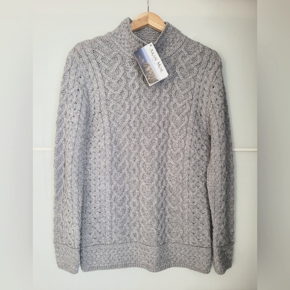 NWT Aran Craft Merino Wool Sweater Size M.